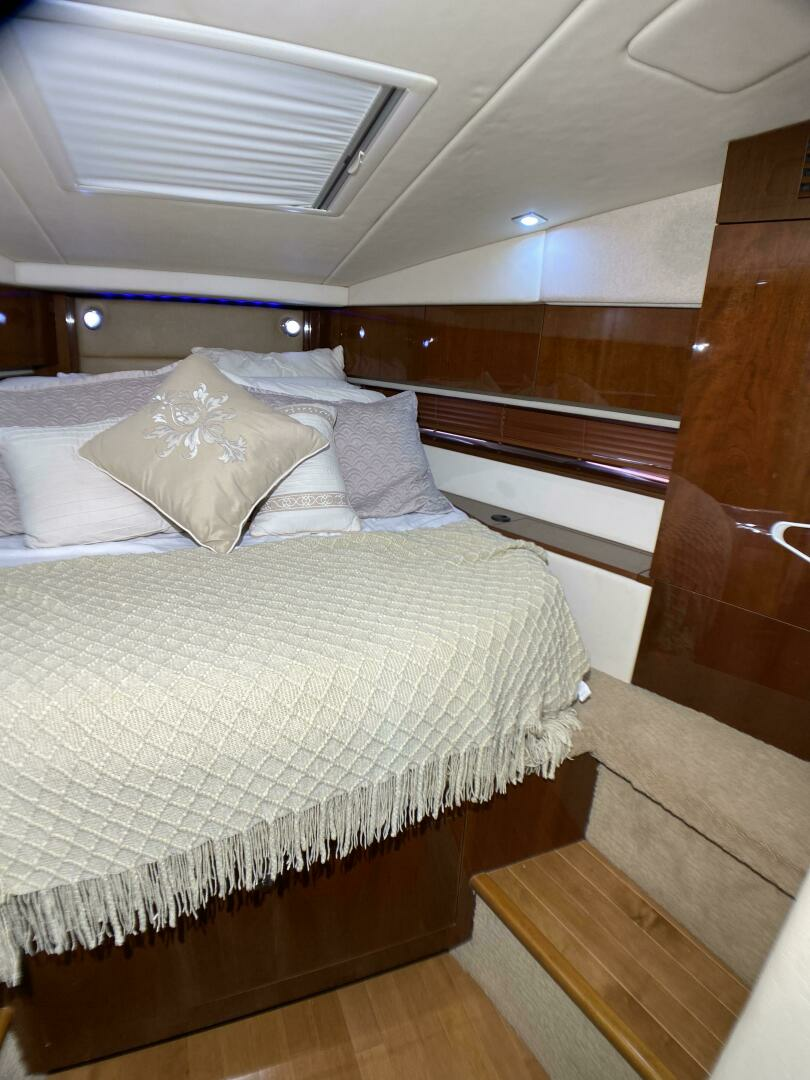 2010 Sea Ray 45 Sundancer - Image 31