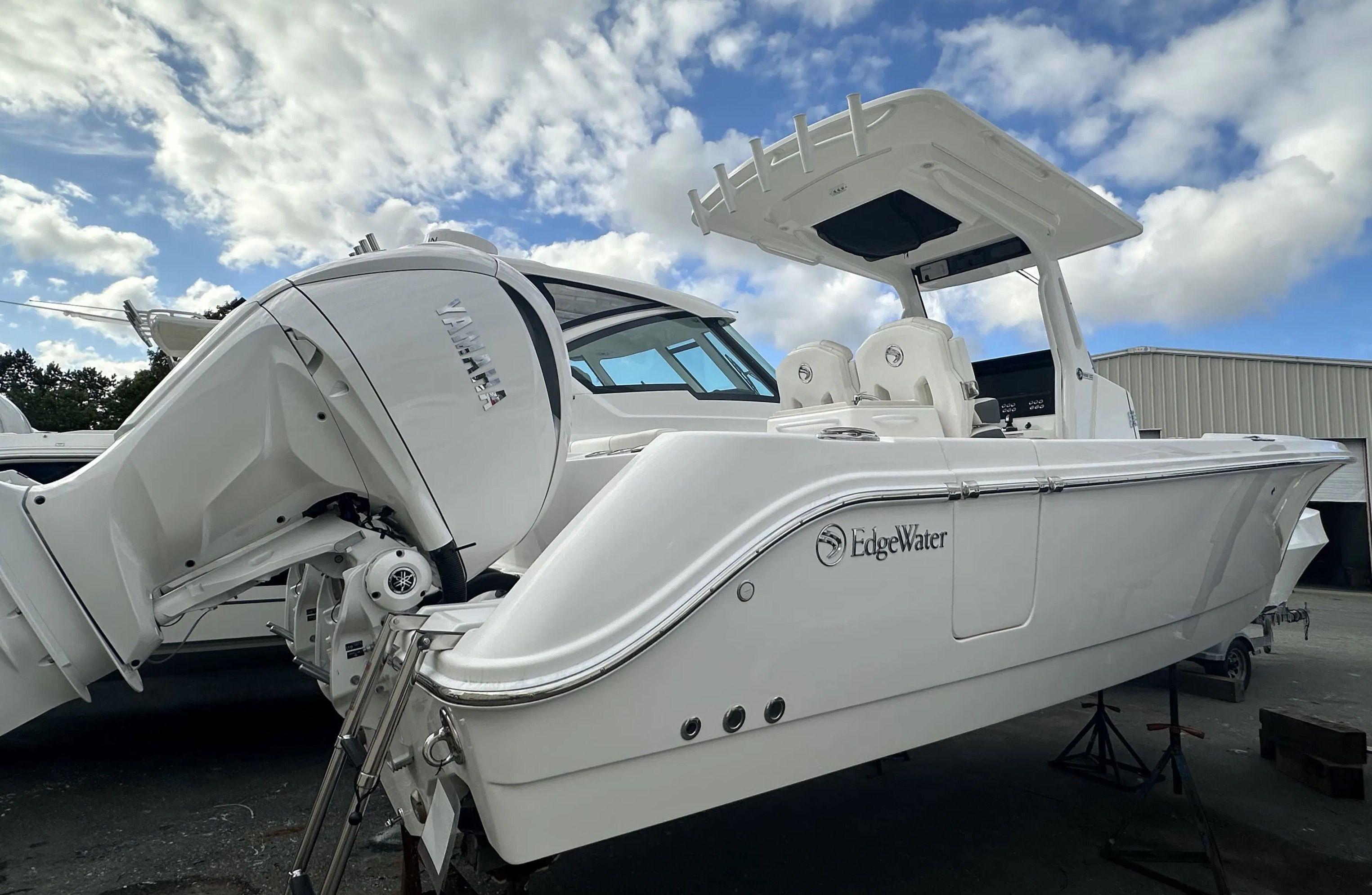 2025 Edgewater 262CC