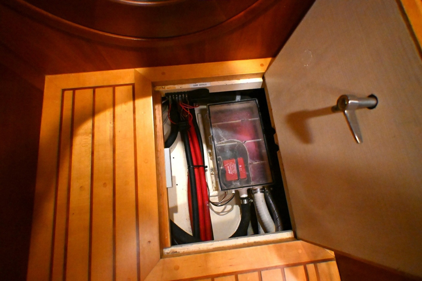 2006 Waterline 50 - Image 71