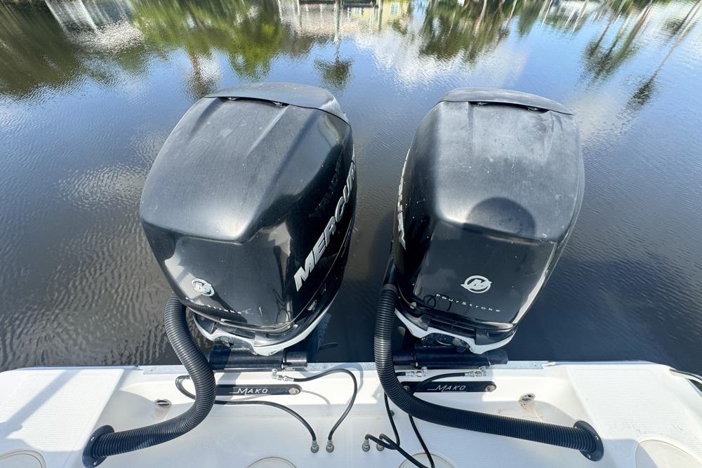 Twin Mercury outboard engines on a 2018 Mako 284 Center Console boat.