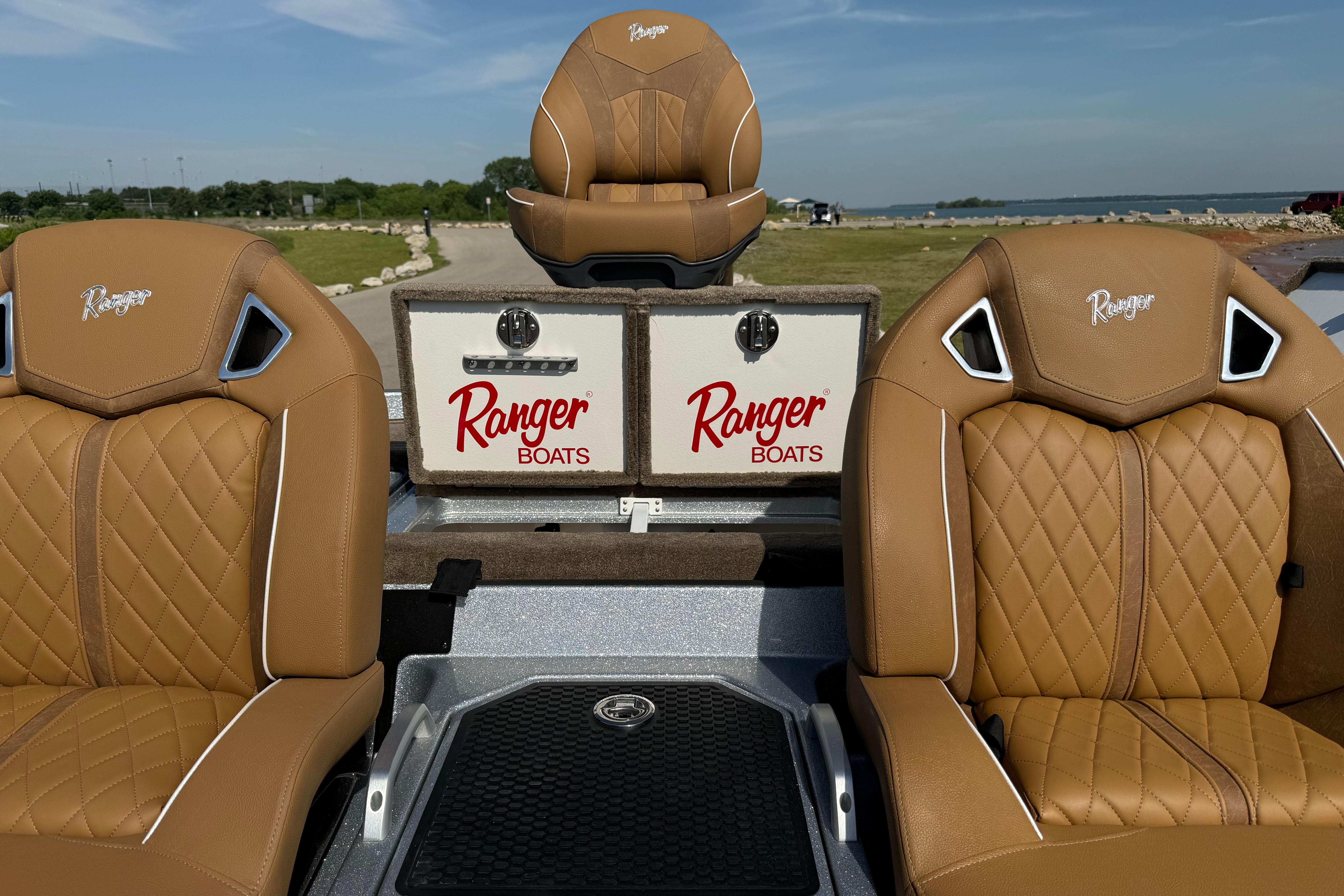 2026 Ranger Z521R boat seats with tan leather and Ranger Boats logo.