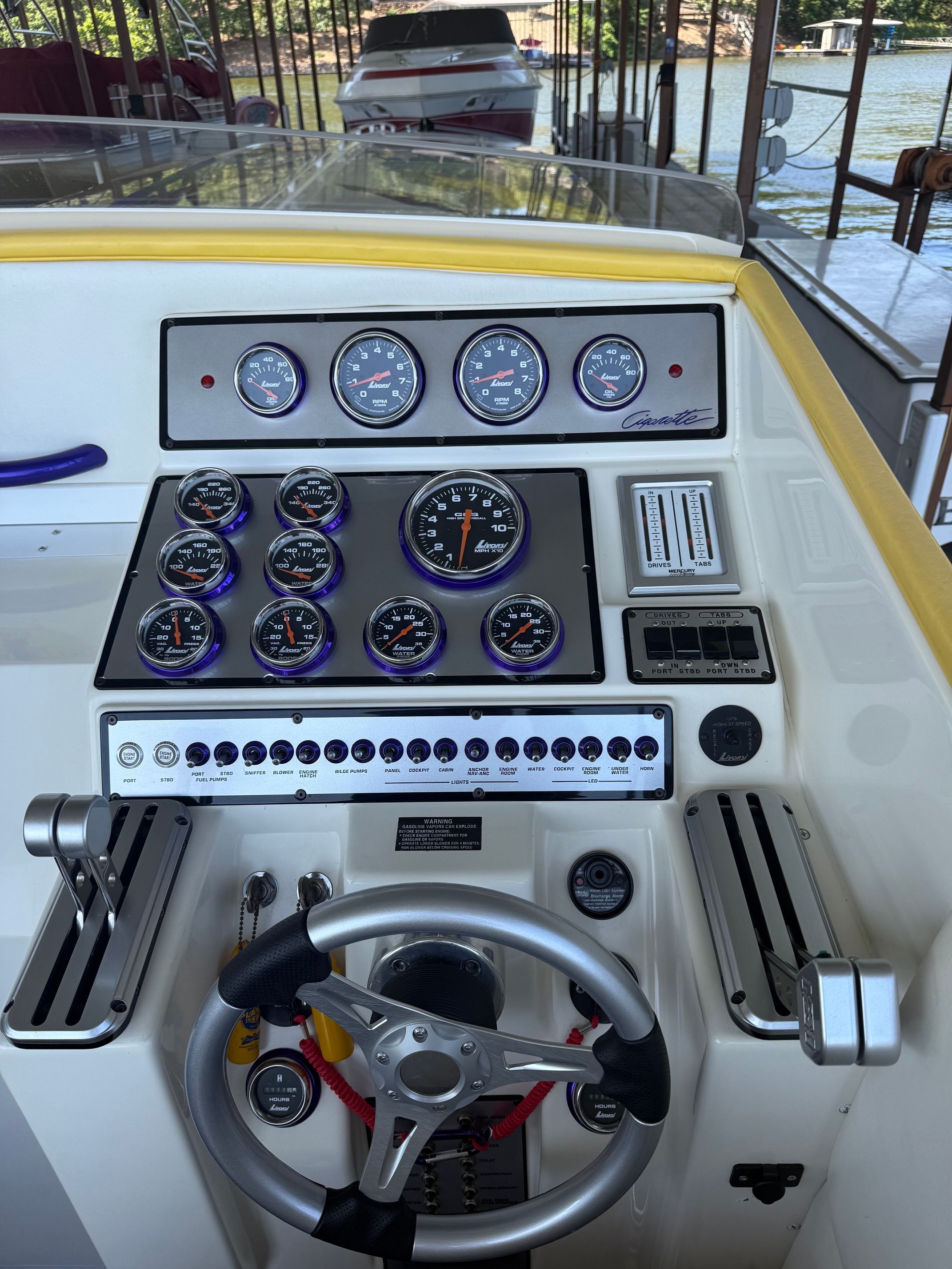 1993 Cigarette 38' Top Gun - 9