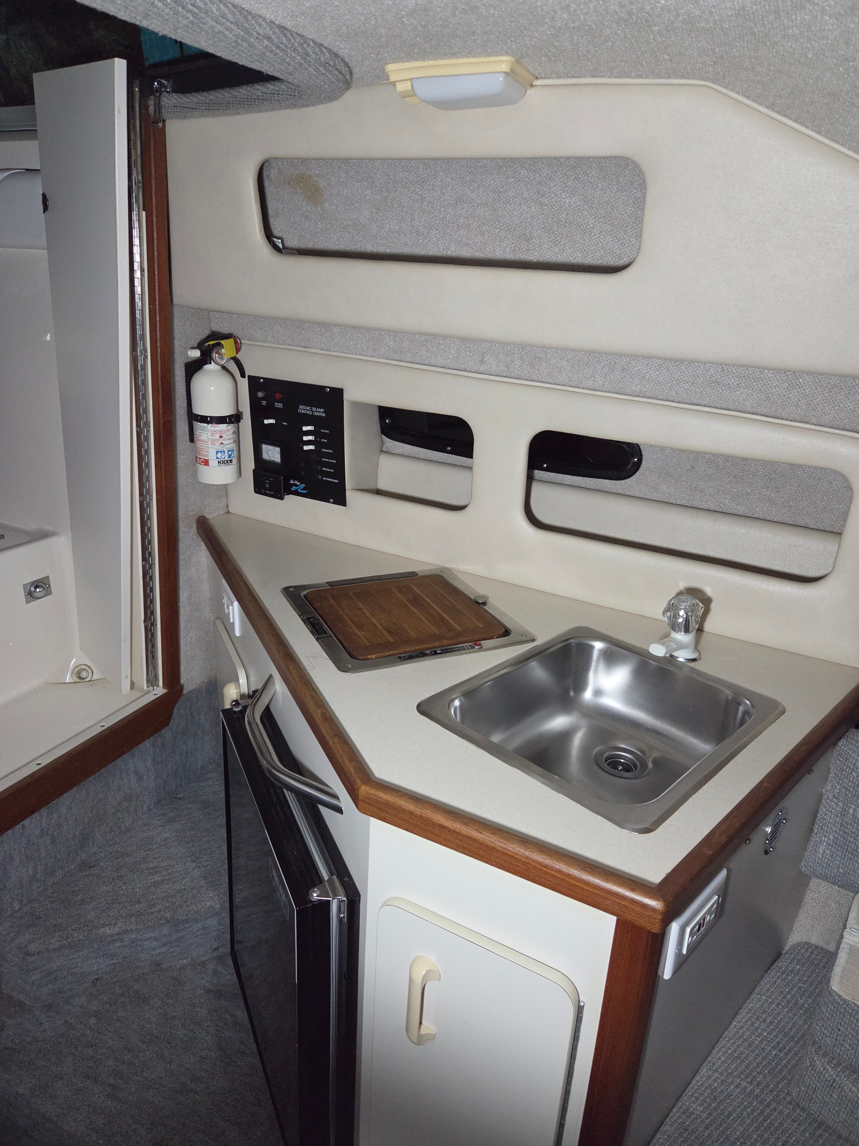 1992 Sea Ray 230 Sundancer - 7