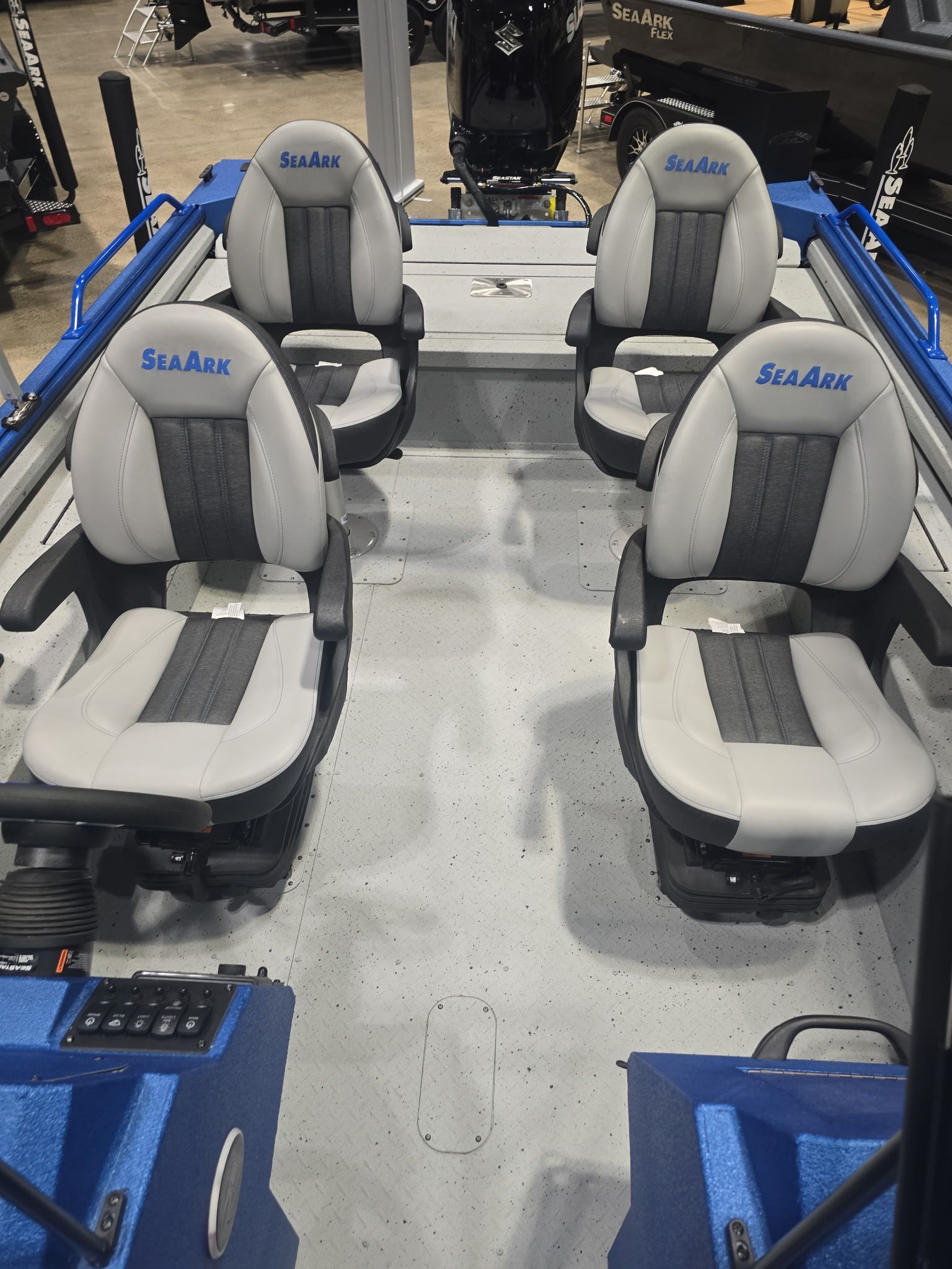 2025 SeaArk EasyCat - 5