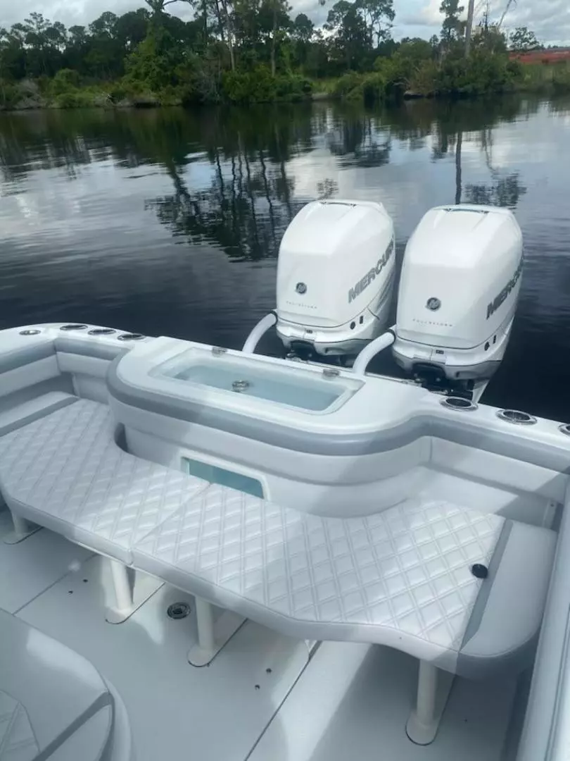 2022 Yellowfin Center Console - Image 4