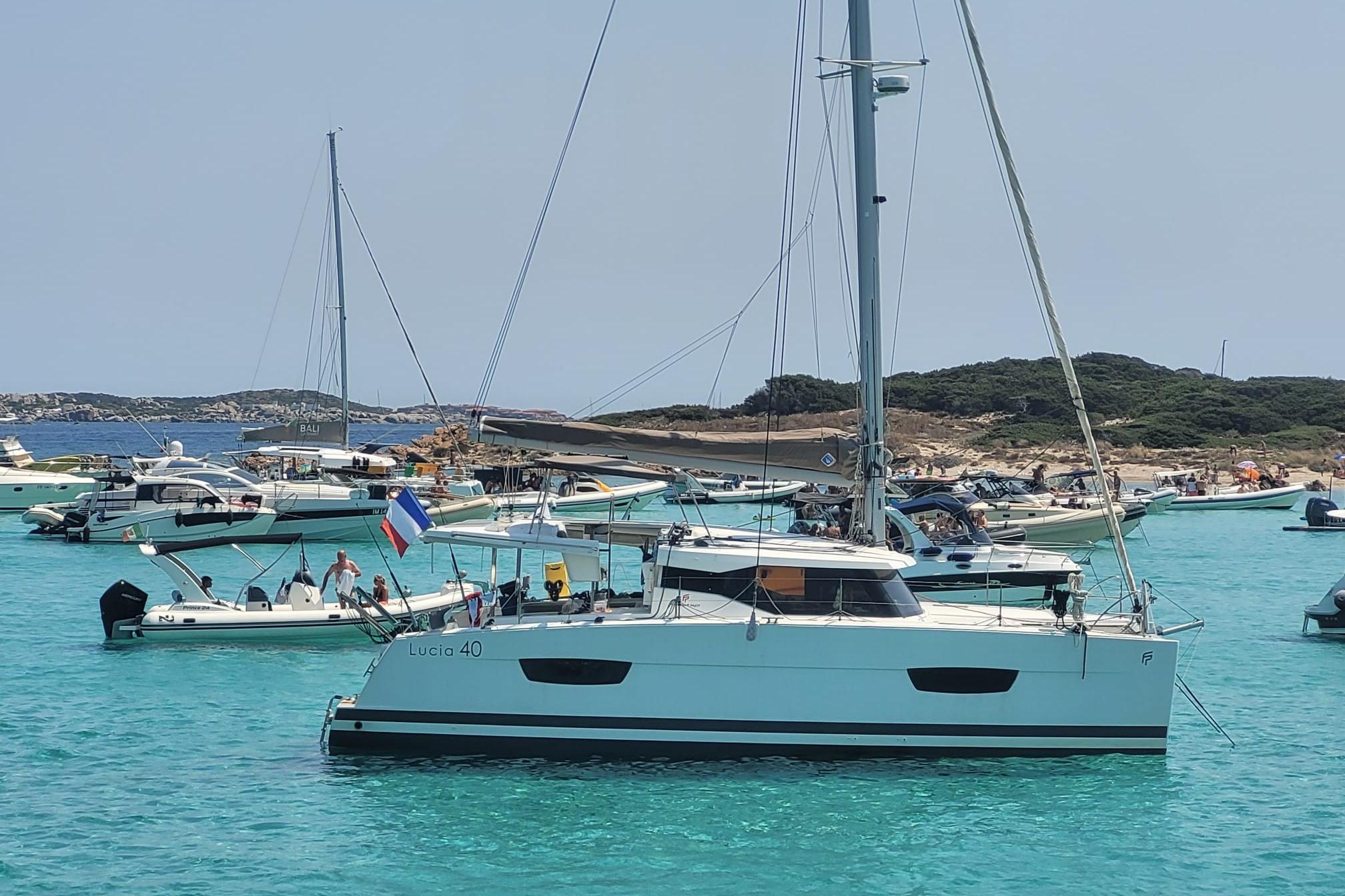 2016 Fountaine Pajot Lucia 40