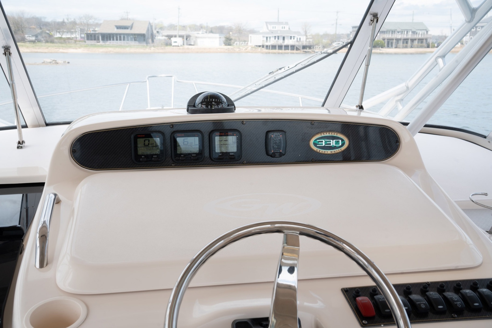 2009 Grady-White Express 330 - Image 9