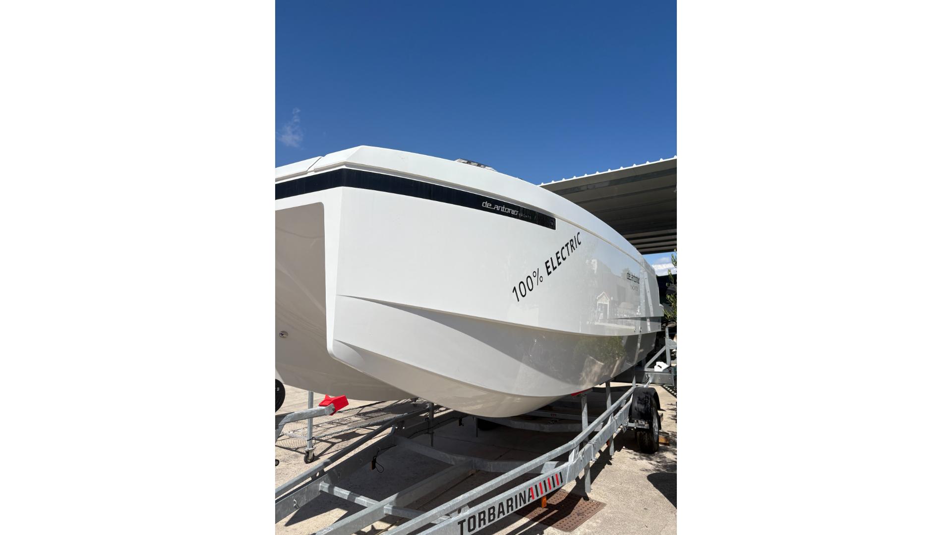 2025 De Antonio Yachts e23 open