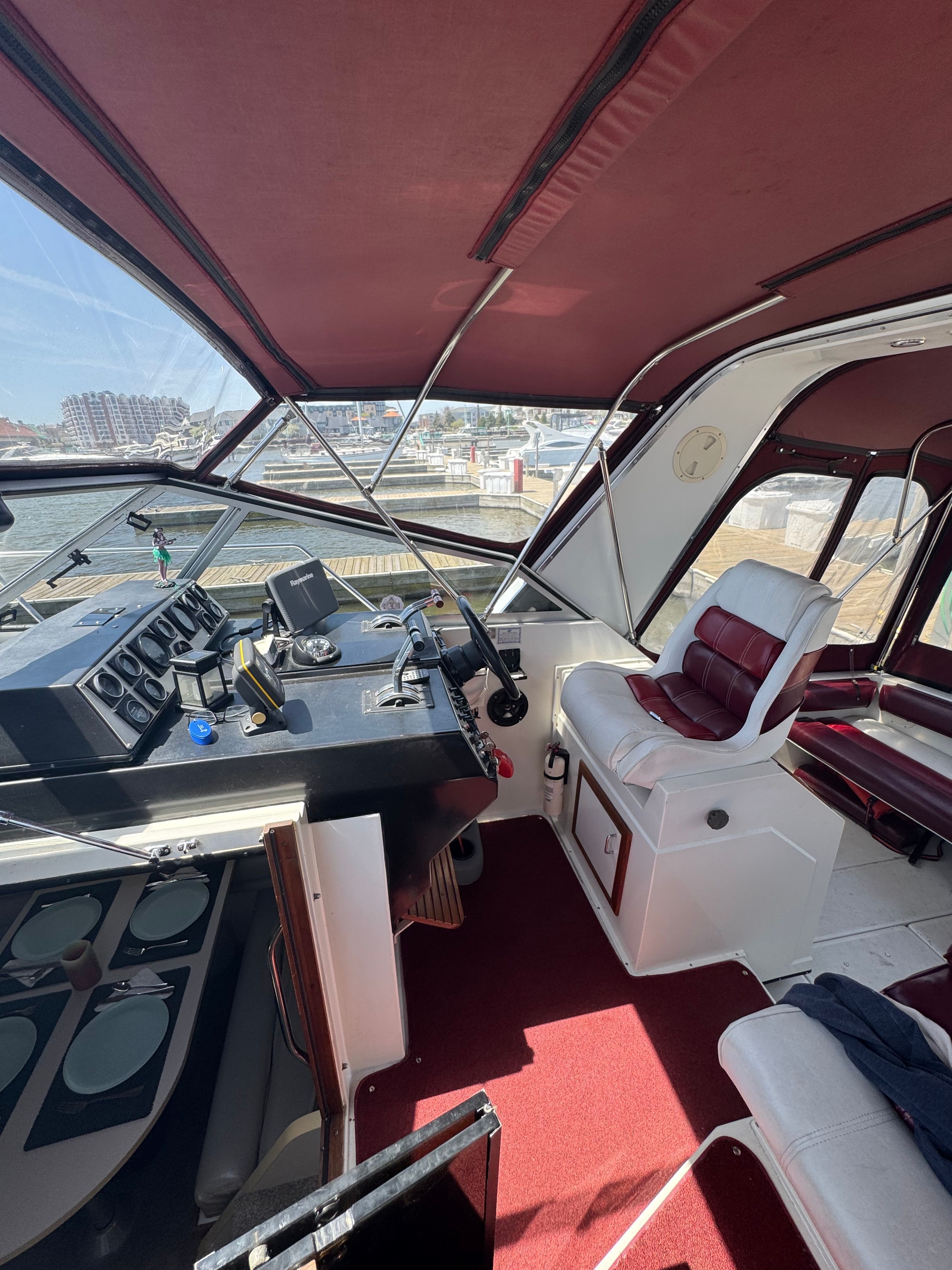 1989 Carver Montego - 4