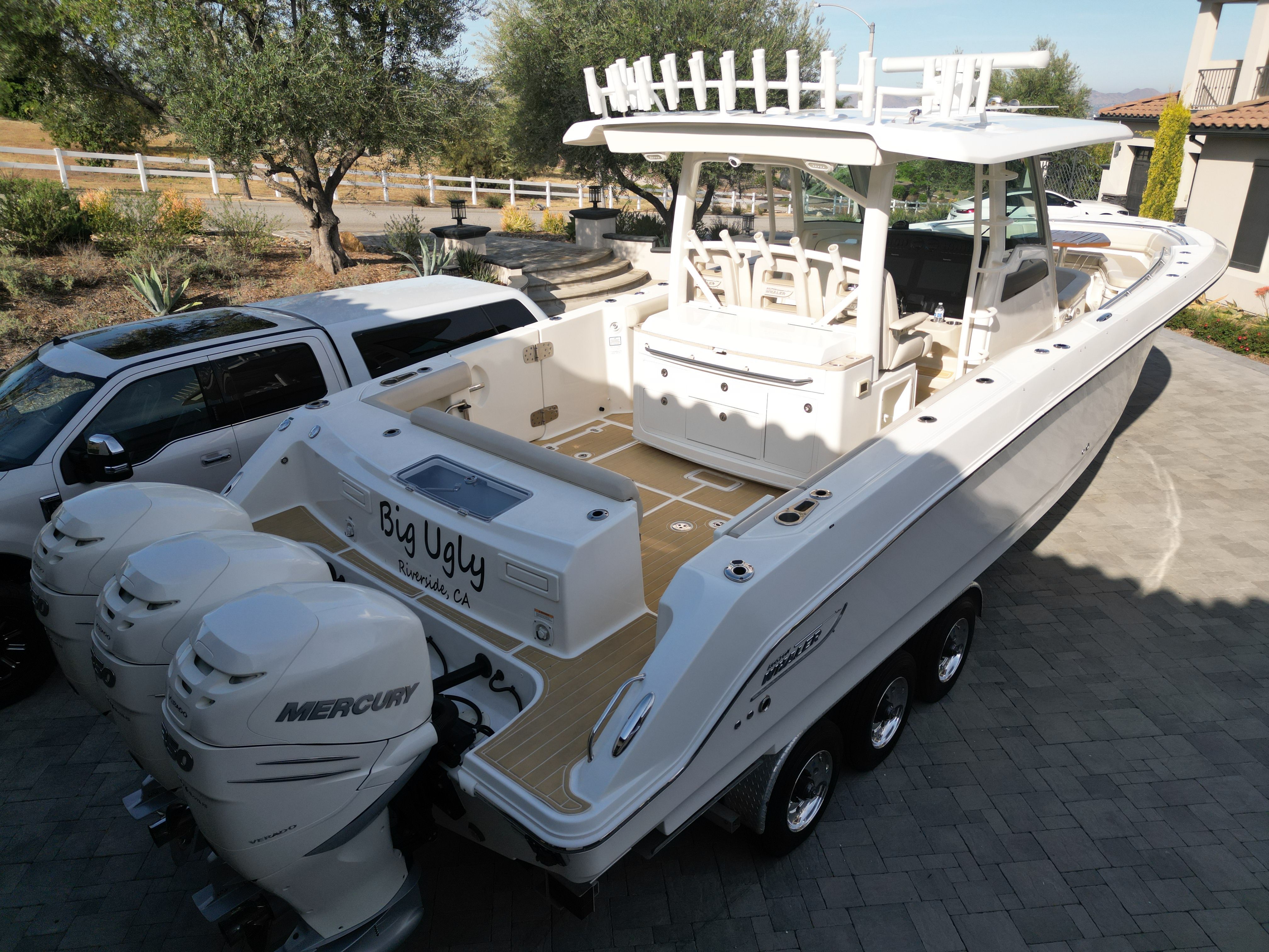 2018 Boston Whaler 380 Outrage - 9