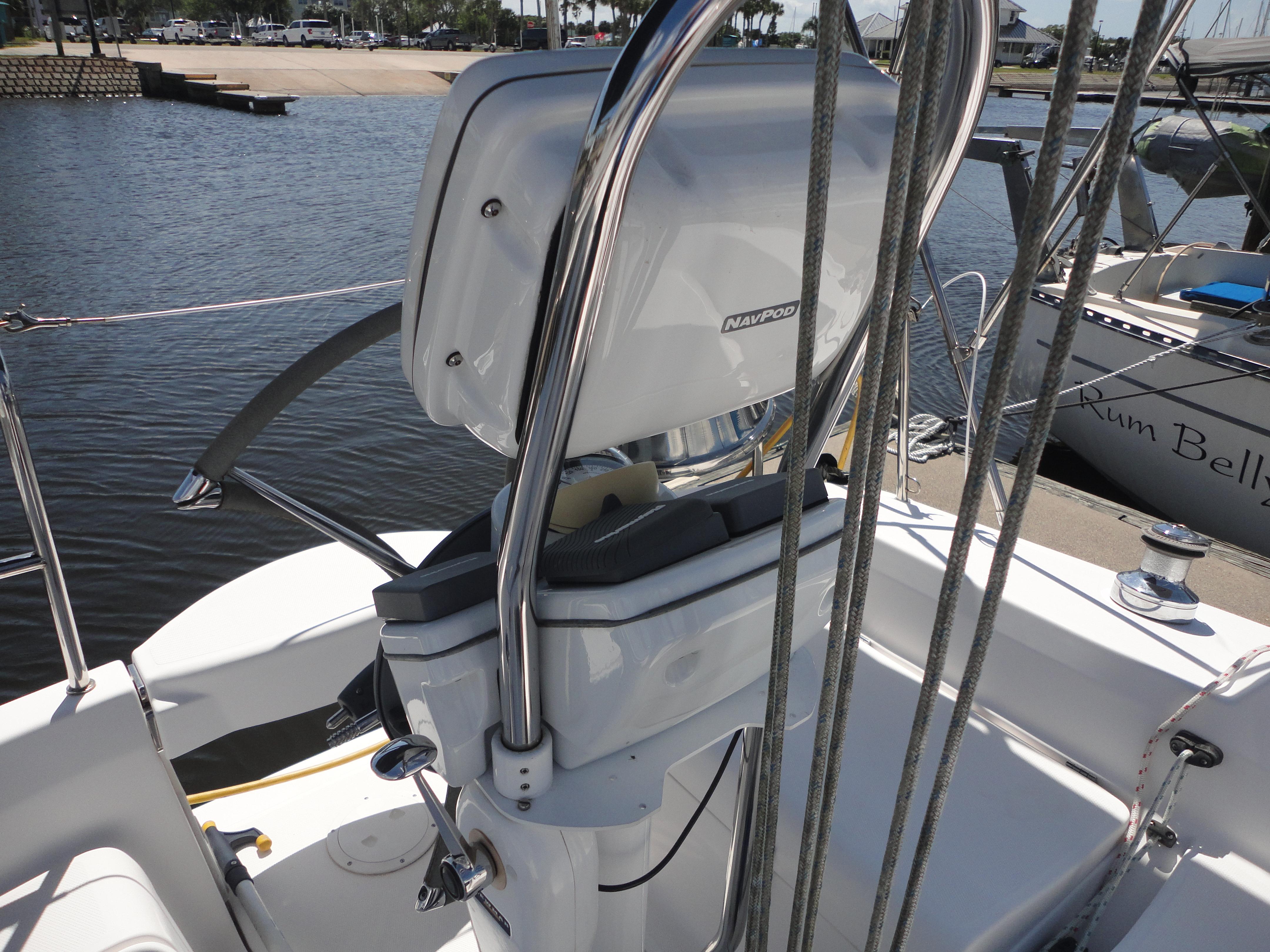 2013 Marlow-Hunter Hunter 27 - 22