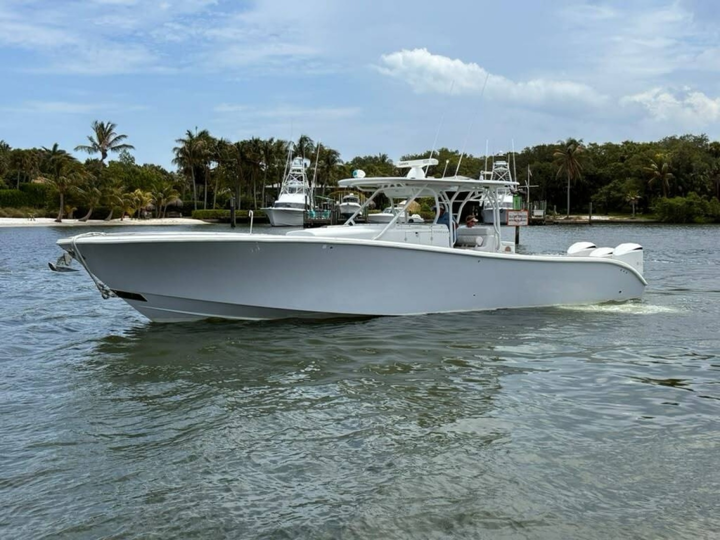 2014 Yellowfin 42 Offshore - Image 6