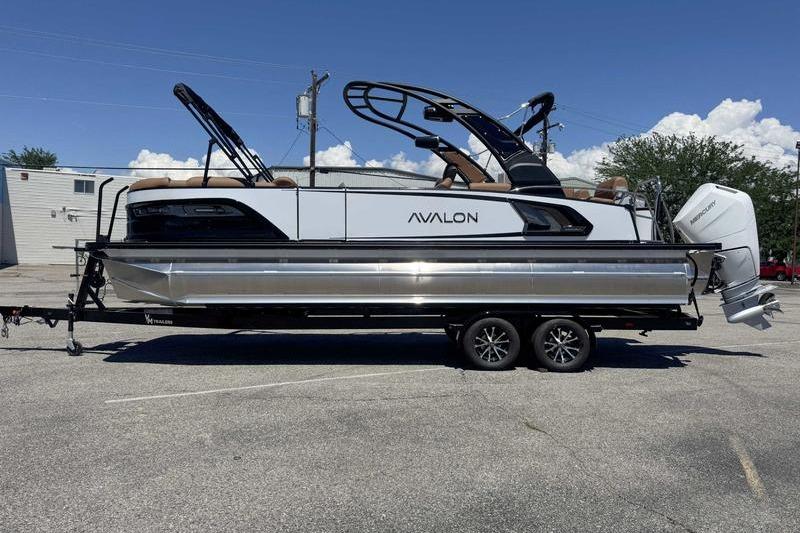 2026 Avalon Excalibur LTD Quad Lounge - 27'