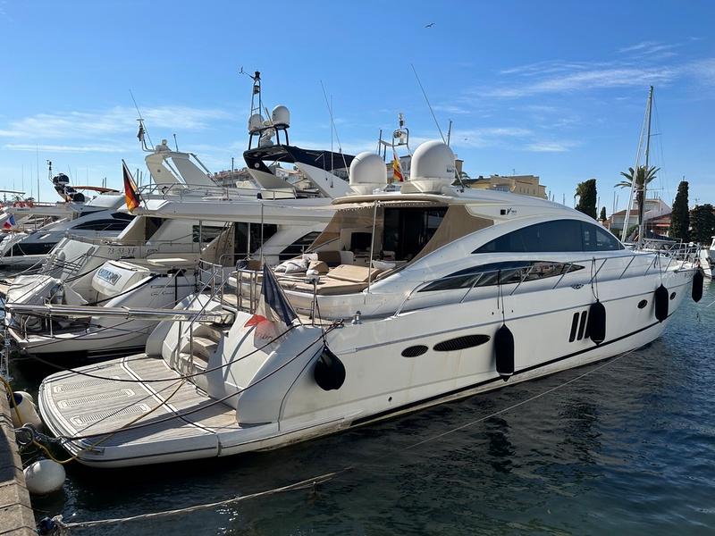 2007 Princess V70