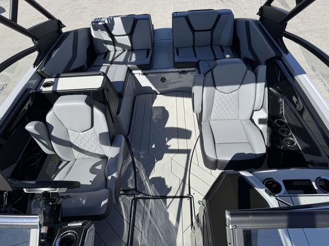 2026 Yamaha Boats 255XD - 37