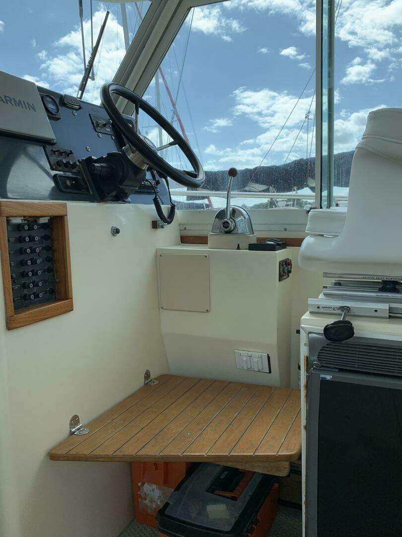 1996 Albin 31 Tournament Express - Image 8