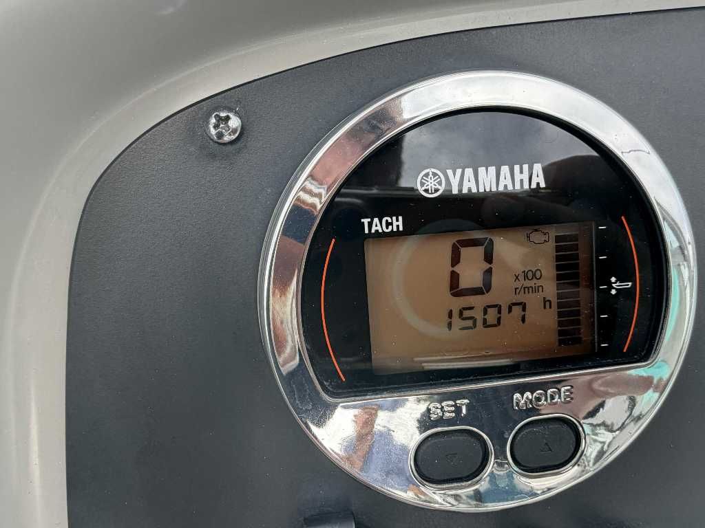 2019 Robalo R207 Dual Console - 5