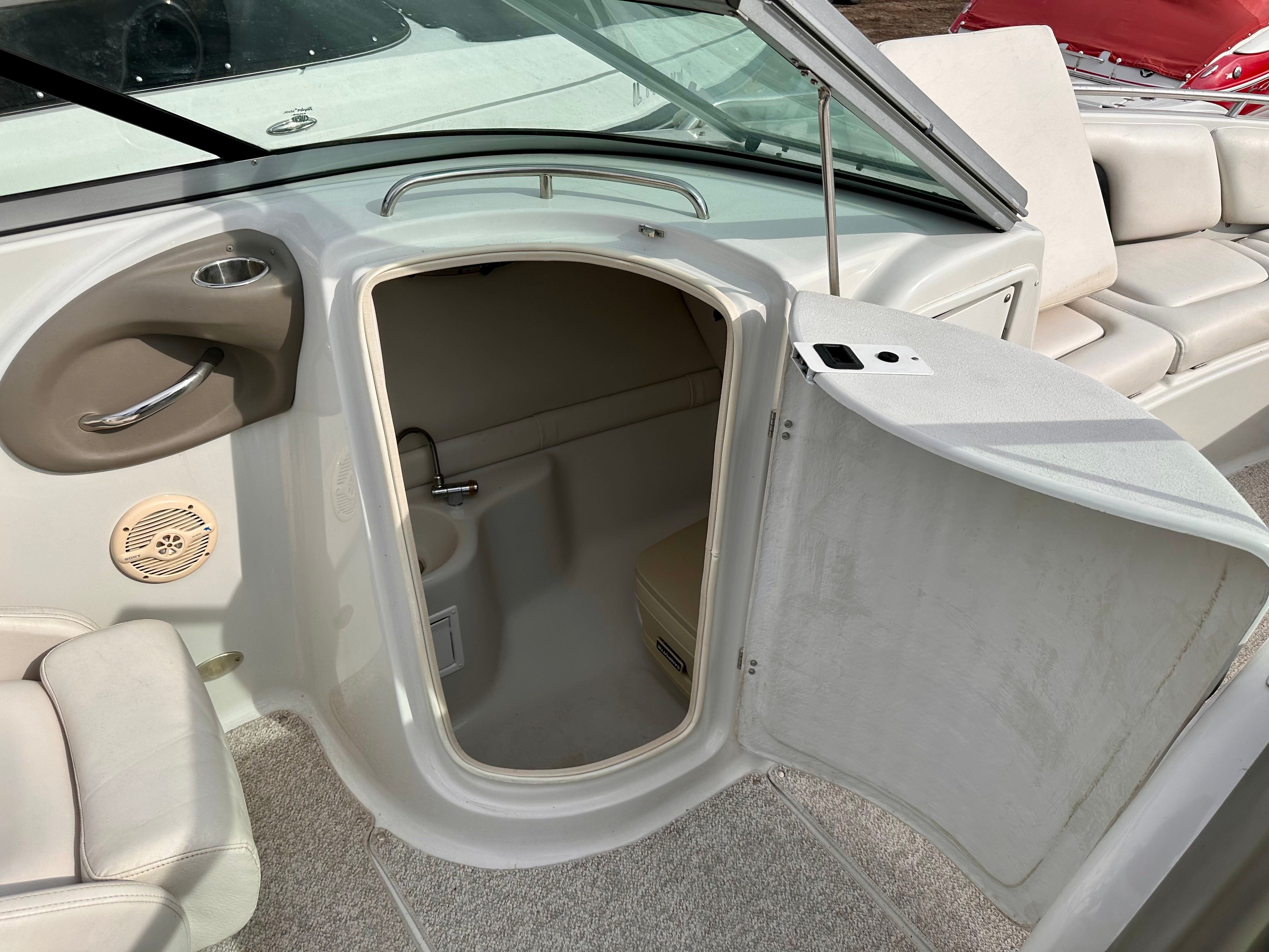 2005 Crownline 270 BR - 23