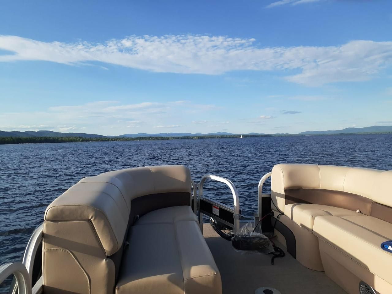 2019 White River sf22xp3 pb bk