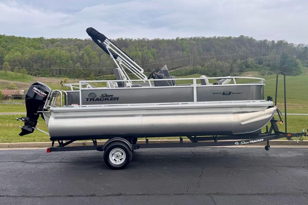 2026 Sun Tracker Bass Buggy 18 DLX
