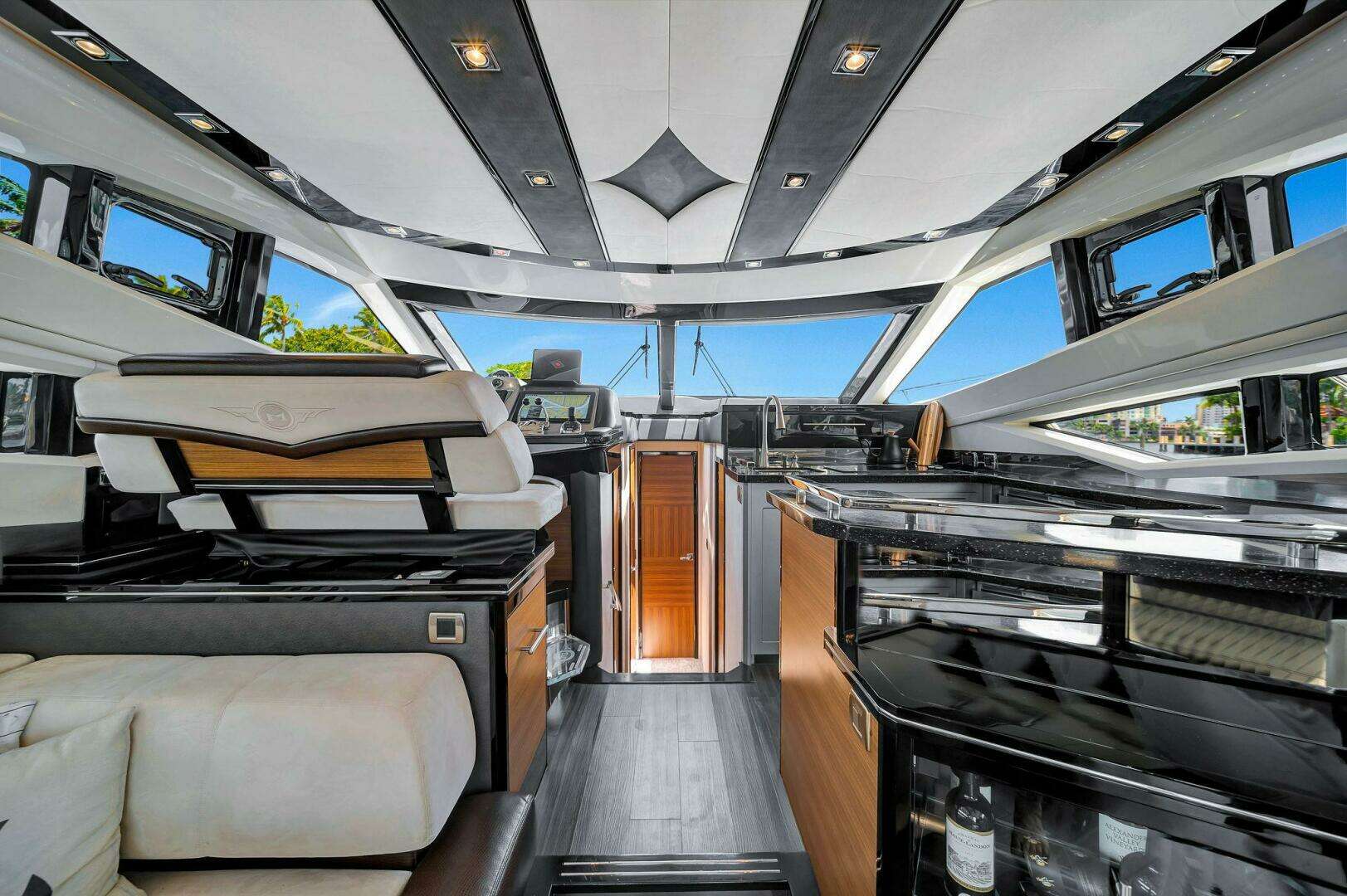 2011 Marquis — - Image 35