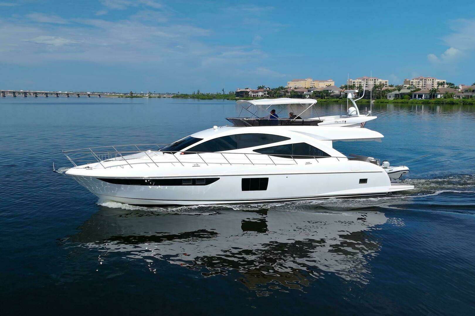 2015 Dyna Yachts 60 Pilothouse Motoryacht - Image 10