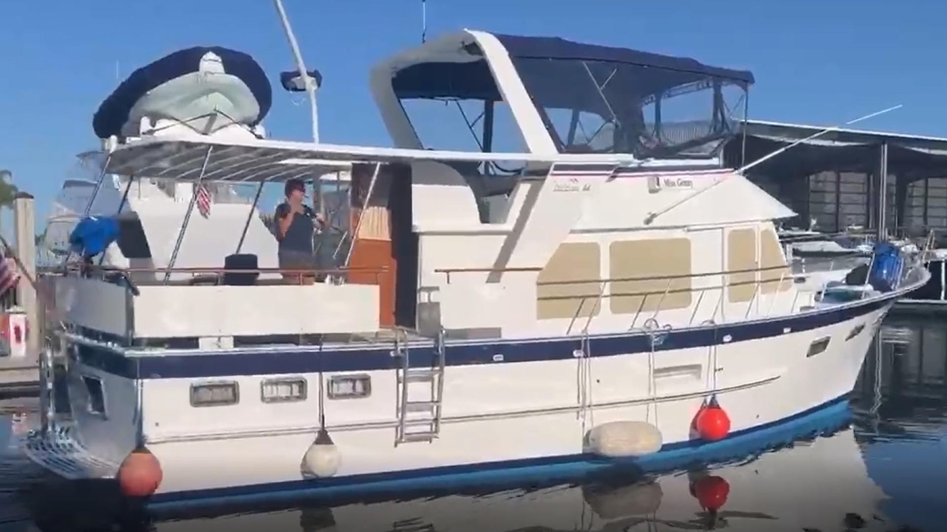 1990 DeFever Offshore Cruiser - Image 3