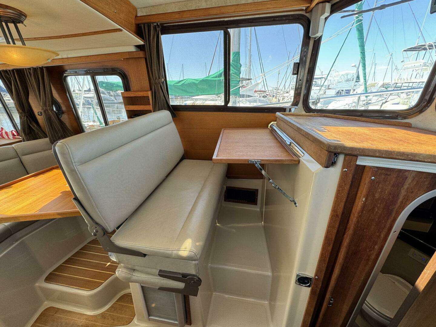 2012 Ranger Tugs R-29 - Image 21