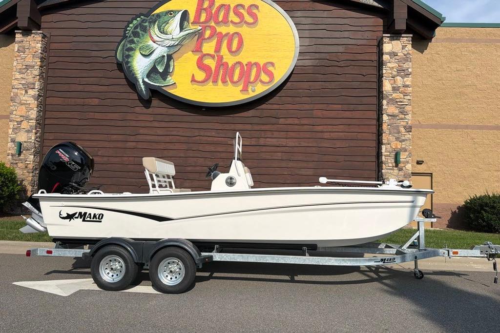 2026 Mako Pro Skiff 19 CC