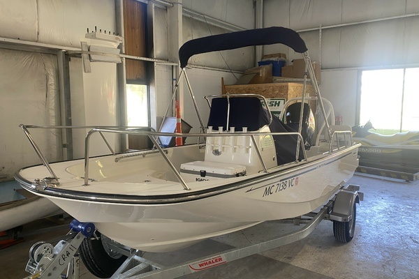 2025 Boston Whaler 170 Montauk