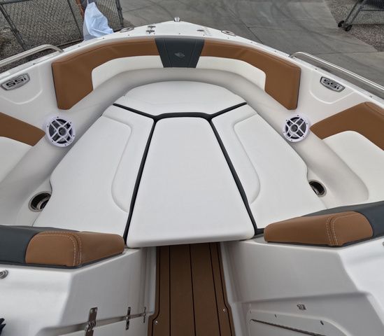 2026 Chaparral 23 SSi OB In stock Trailer included - 28