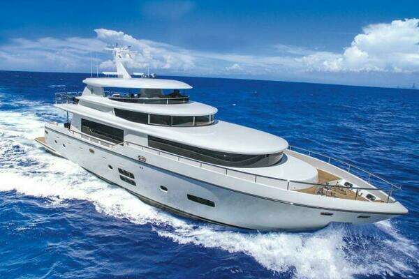 2027 Johnson Flybridge w/Hydraulic Platform