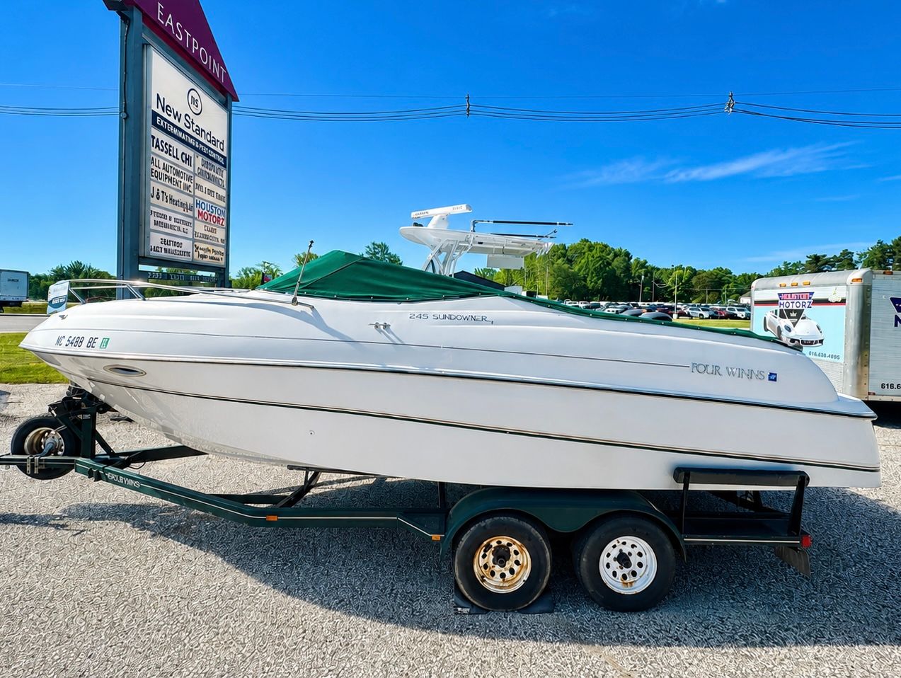 1996 Four Winns 245 Sundowner