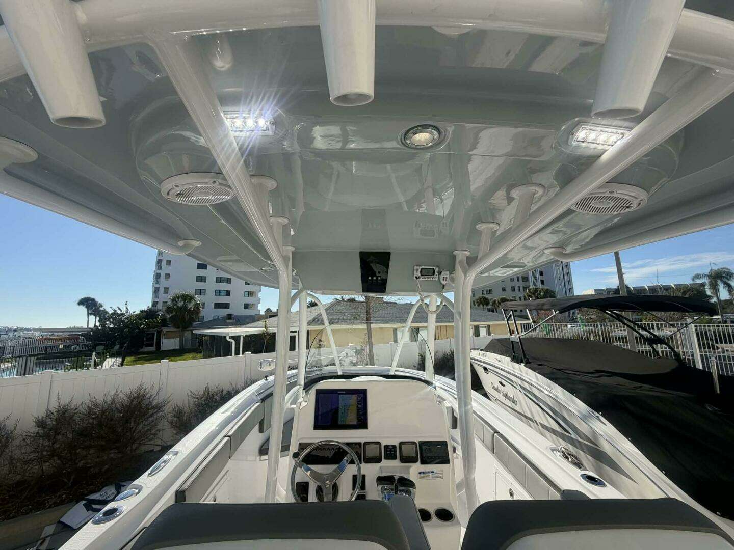 2021 Aquasport 2500 Center Console - Image 18