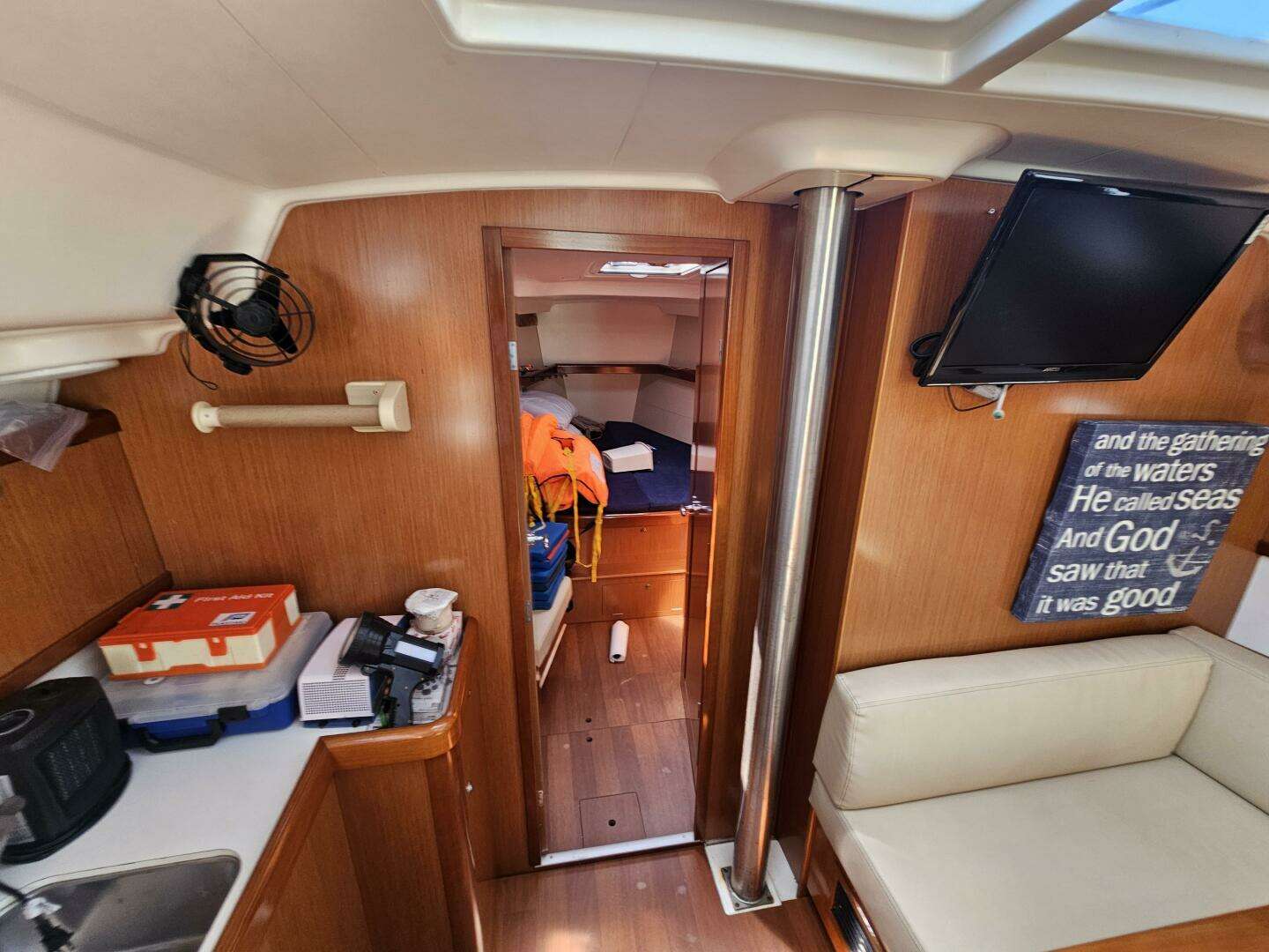 2009 Beneteau Cyclades 43.3 - Image 26