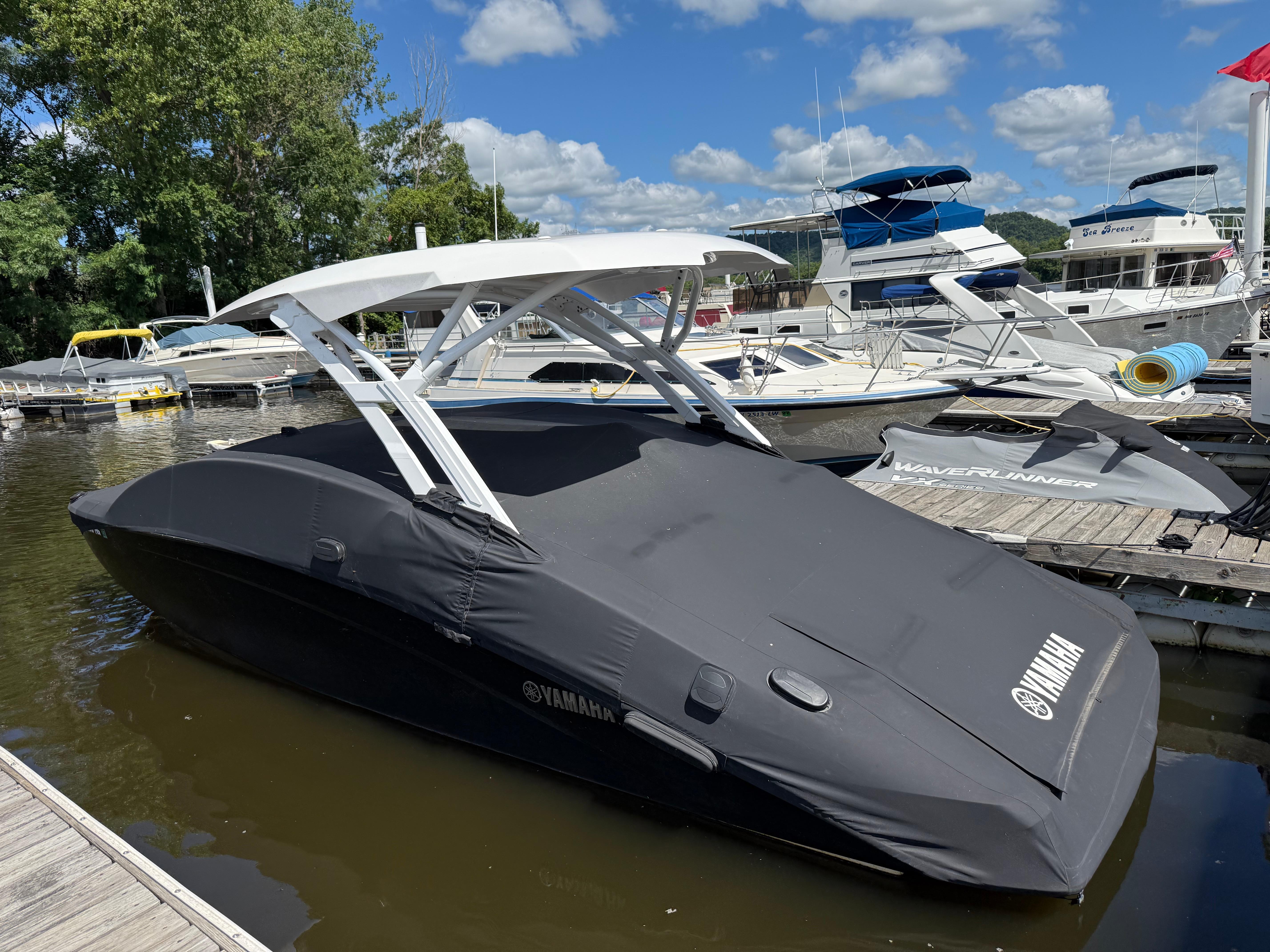 2022 Yamaha Boats 275SD - 24