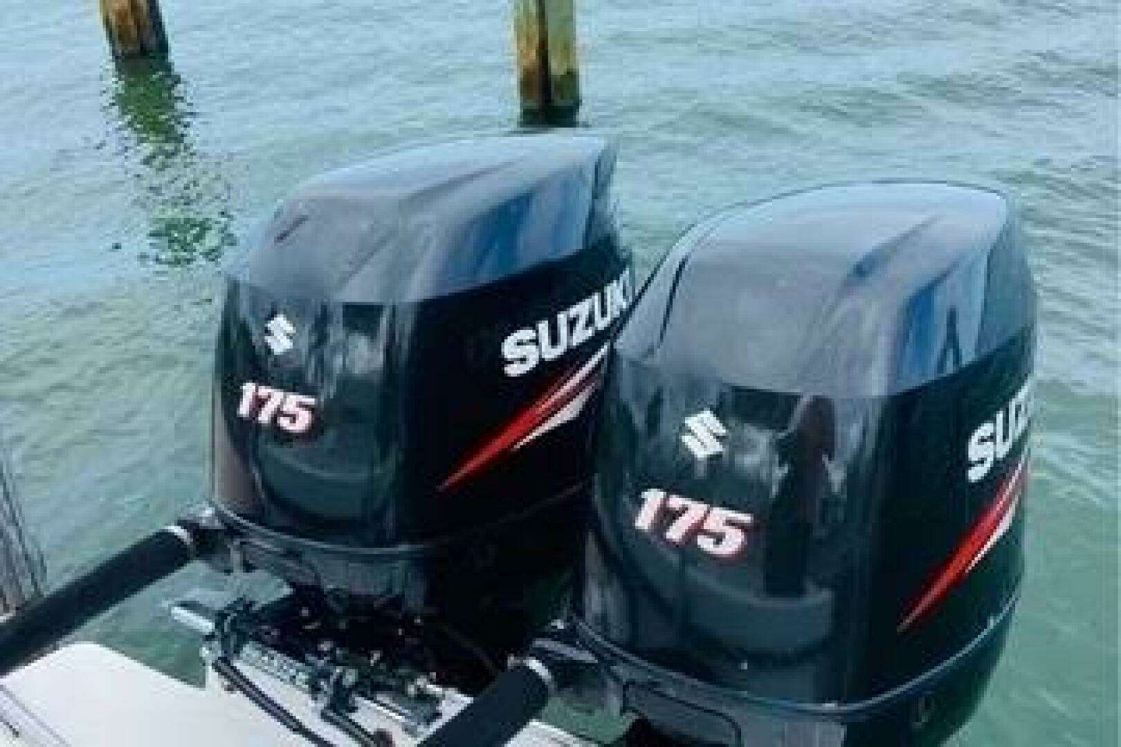 2011 Dusky 23'3 - Image 7