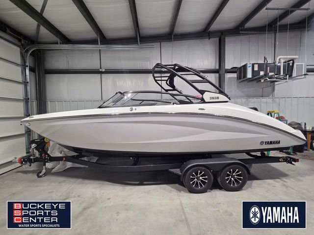 2026 Yamaha Boats 252S