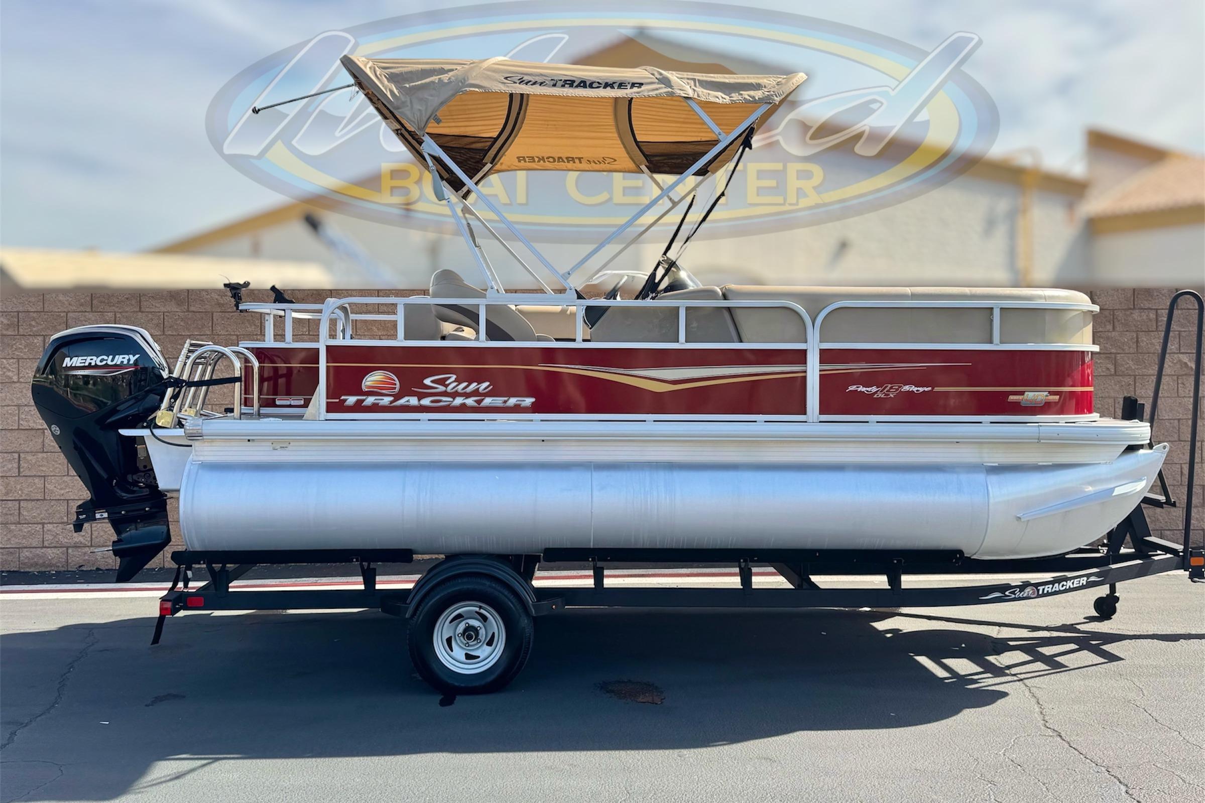 2023 Sun Tracker Party Barge 18 DLX
