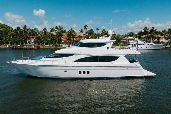 2014 Hatteras 80
