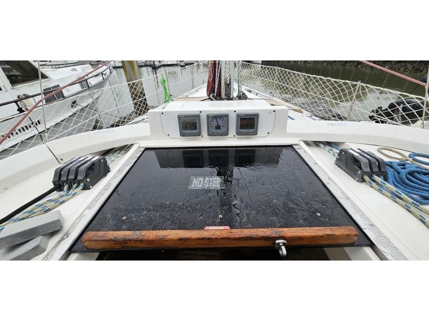 2002 Hunter 420 - Image 12