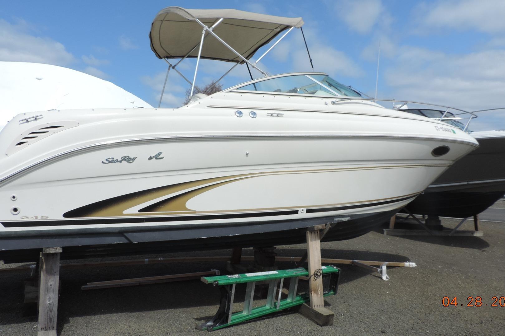 2005 Sea Ray SRV 240 SDB