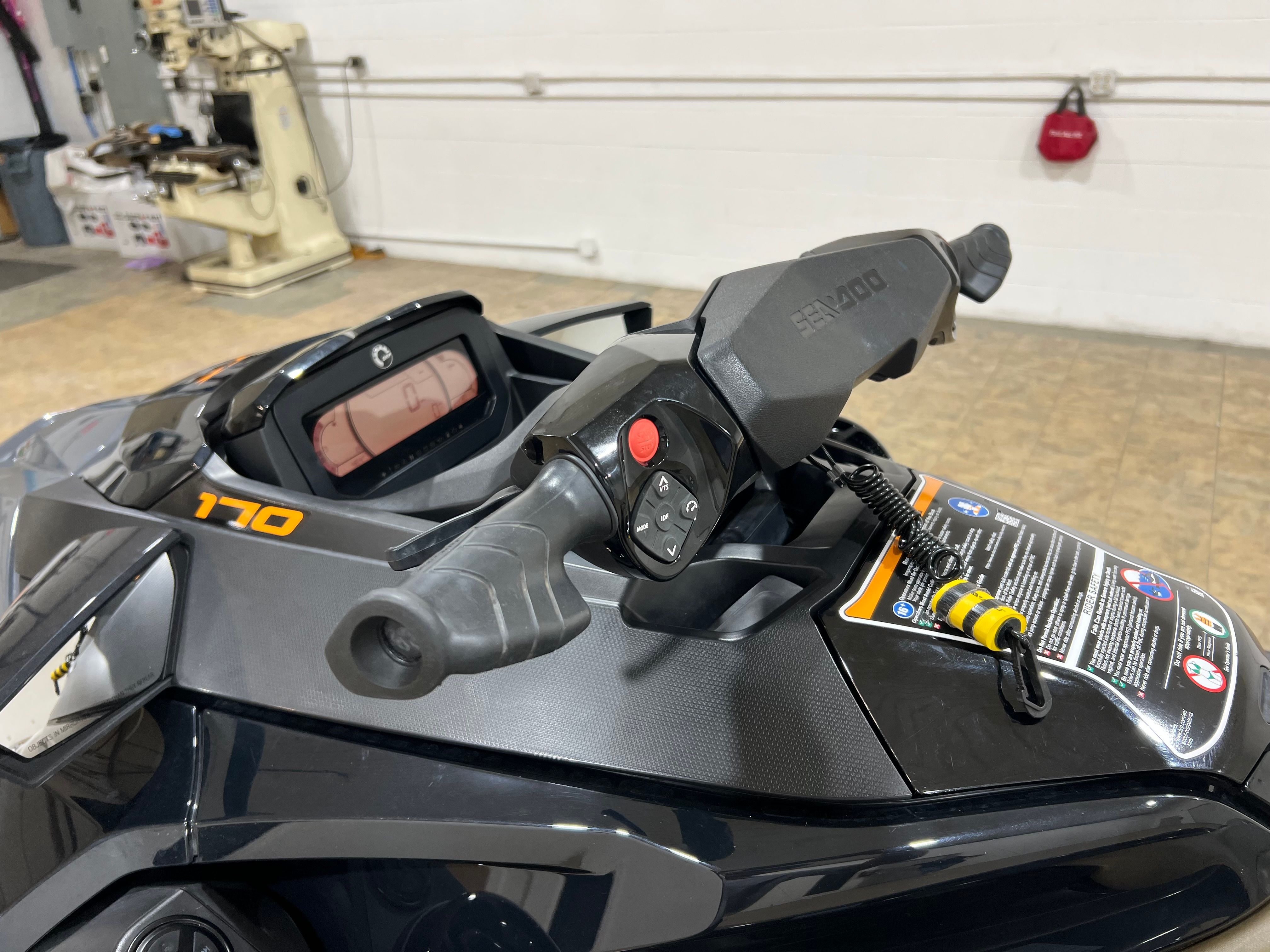 2023 SEA-DOO GTX 170 - Image 10