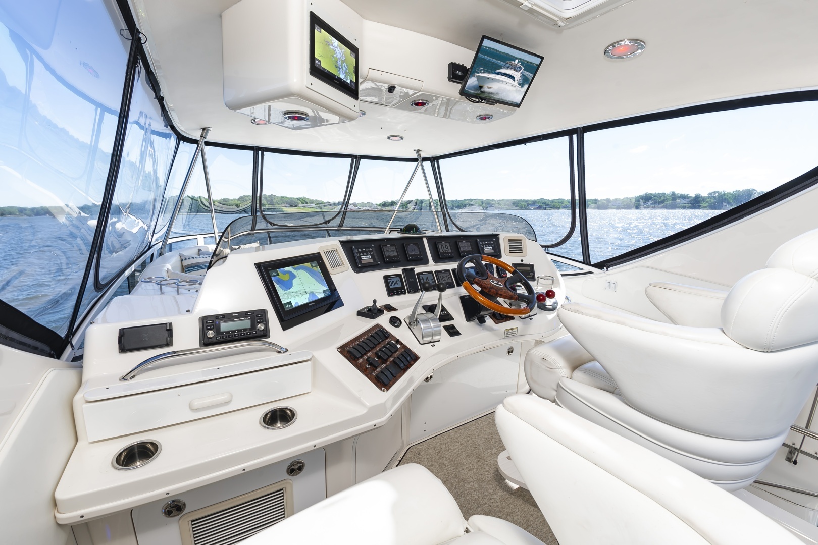 2002 Sea Ray 560 Sedan Bridge - Image 17