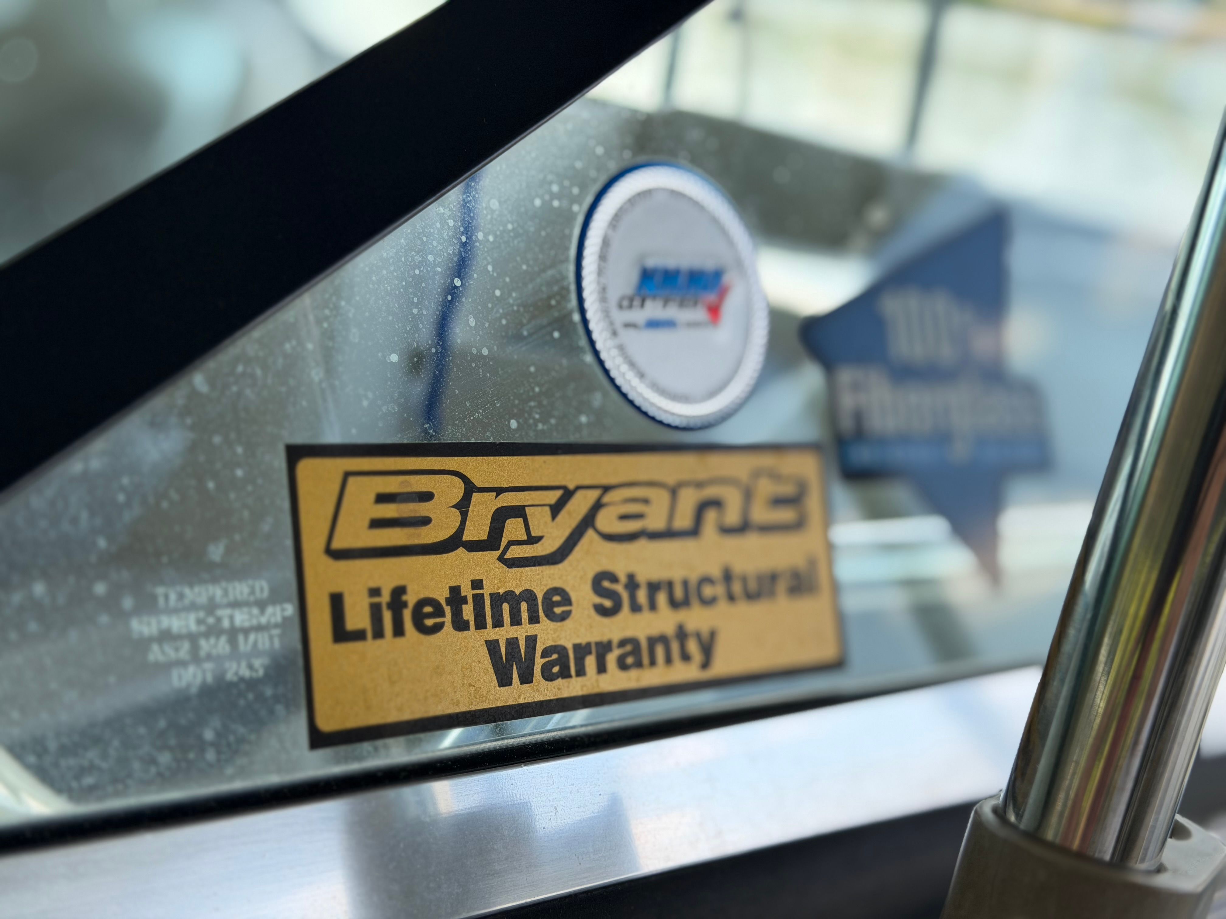 Bryant 255 boat with lifetime structural warranty, year 2010.