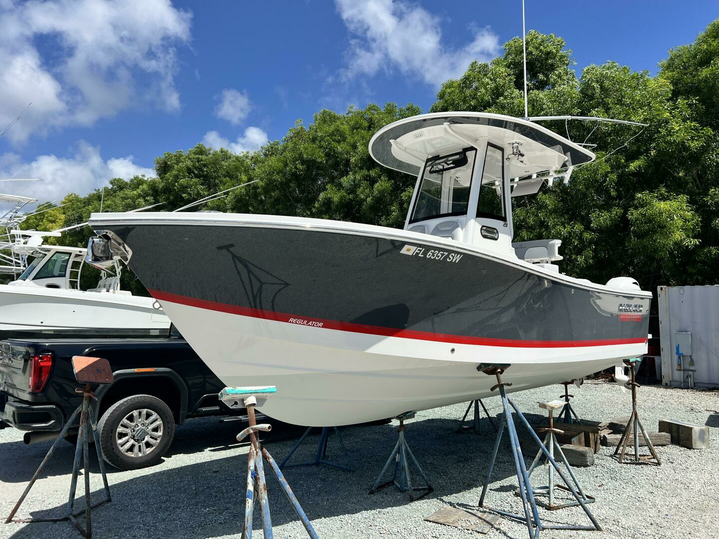 2020 Regulator 23 FS - Image 10