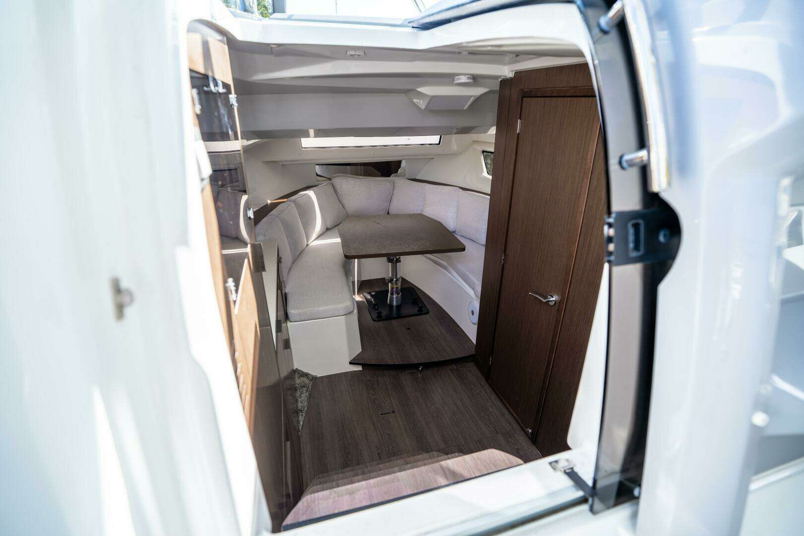 2024 Jeanneau Leader 10.5 WA S2 - Image 32