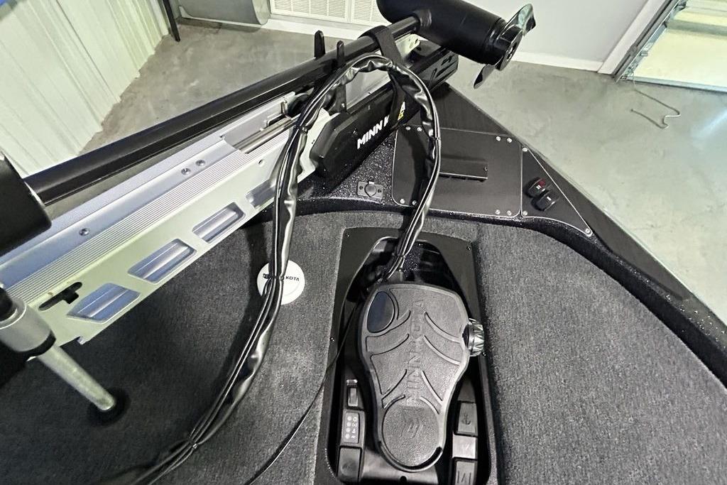 2026 Skeeter ZX200 boat with Minn Kota trolling motor and foot pedal control.