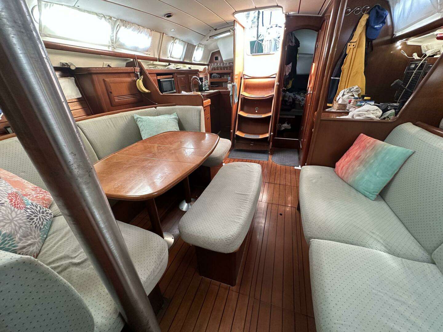 2004 Beneteau 423 - Image 20