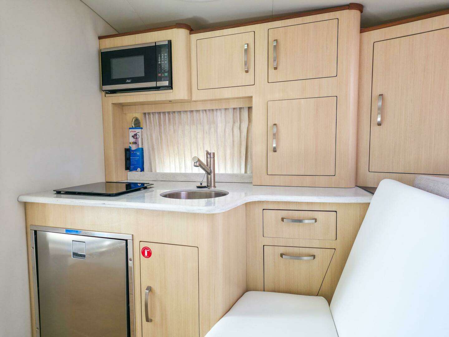 2026 Regal 33 XO - Image 29